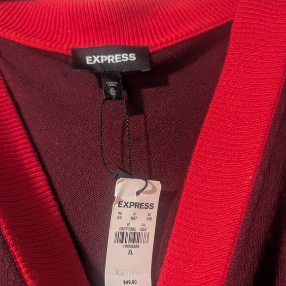 Express | Deep V Contrasting Sweater In Red/Burgundy - Picture 4 of 12